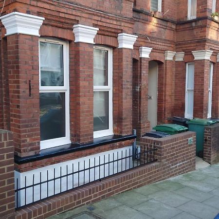 Stylish 2-Bed Flat In The Heart Of West Hampstead Apartment London Exterior photo