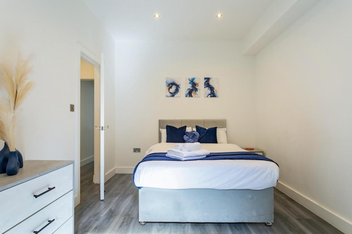 Stylish 2-Bed Flat In The Heart Of West Hampstead Apartment London Exterior photo