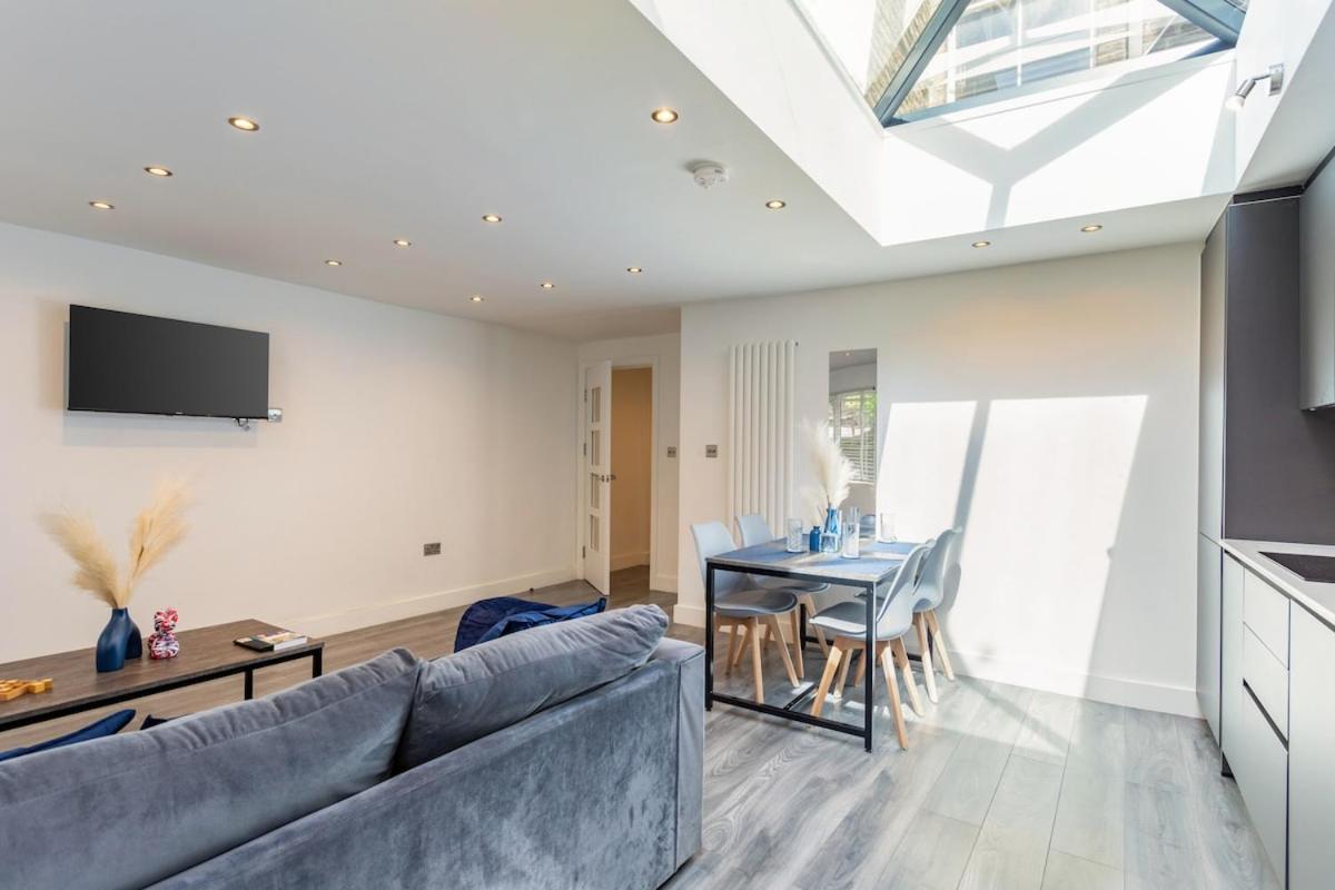 Stylish 2-Bed Flat In The Heart Of West Hampstead Apartment London Exterior photo