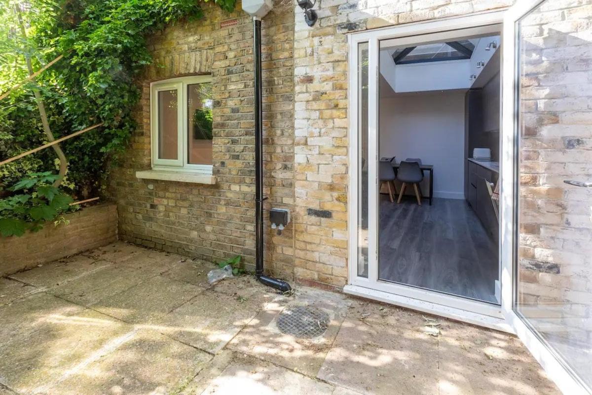 Stylish 2-Bed Flat In The Heart Of West Hampstead Apartment London Exterior photo